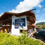 Aparthotel Haus Alpenblick 3*