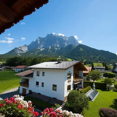 Haus Alpenblick Aparthotel Ehrwald